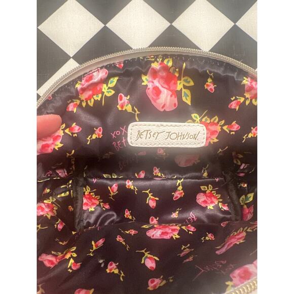 Betsy Johnson Clutch cosmetic bag crab Kitsch travel read - Picture 4 of 5